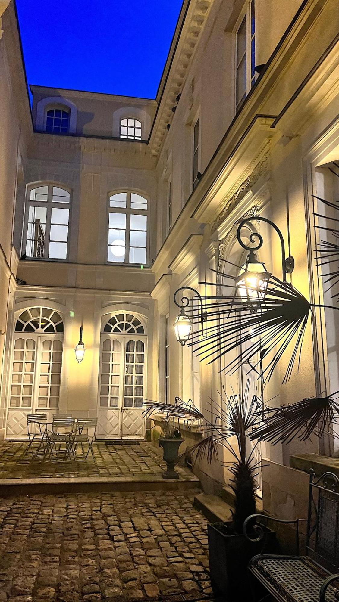 Chambre Cremant - Maison Bossoreil Angers Exteriör bild